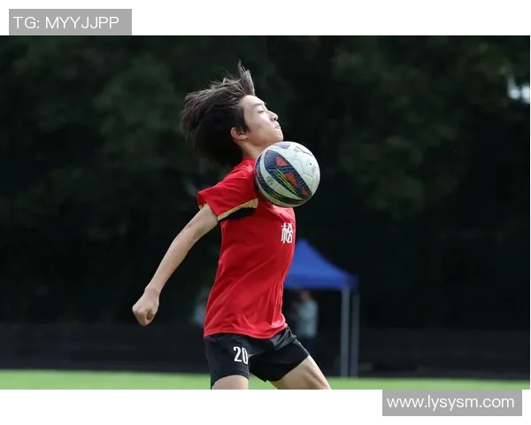 上海足球队实力变革引发热议探索未来发展新机遇与挑战